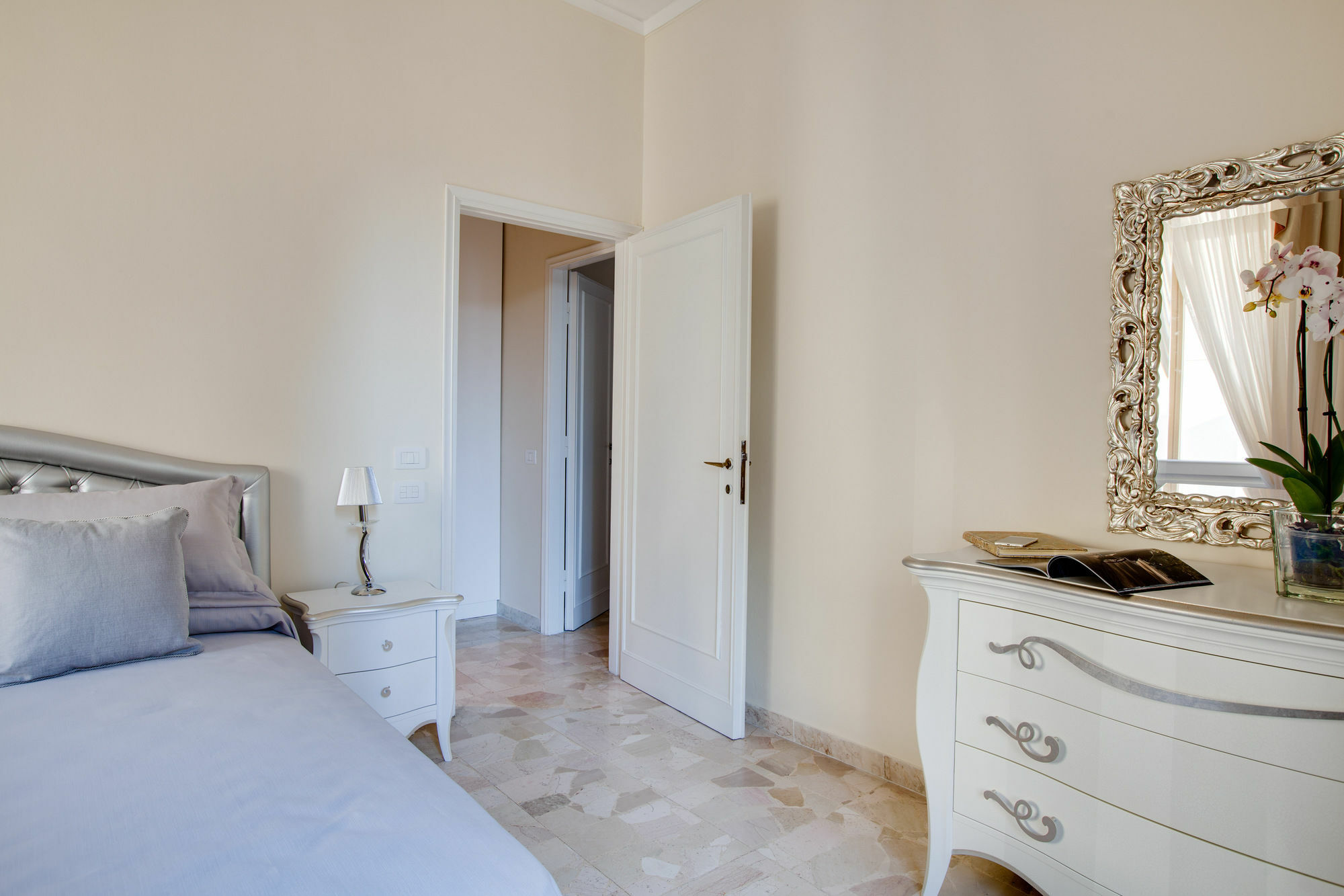 Kometa Suites & Apartments Флоренция Экстерьер фото