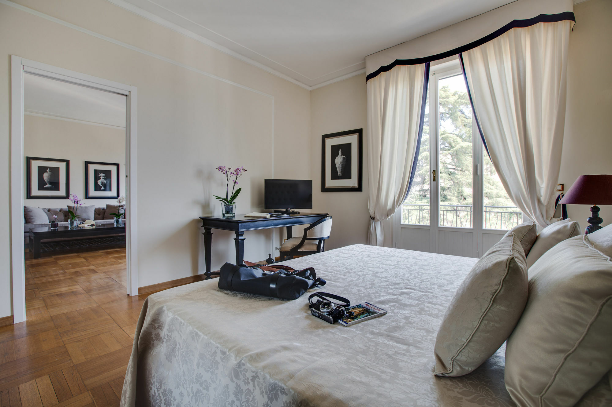 Kometa Suites & Apartments Флоренция Экстерьер фото